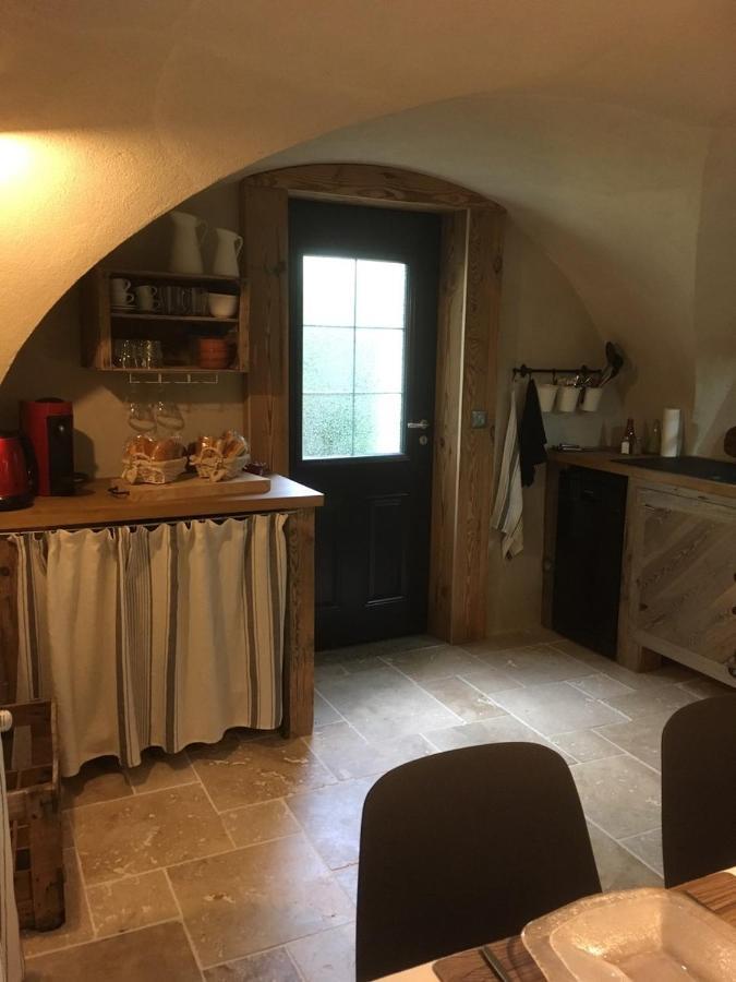 La Suite Lou Le Noyer  Εξωτερικό φωτογραφία