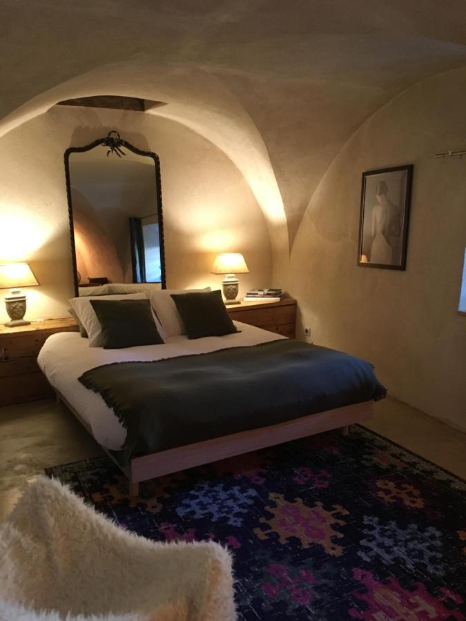 La Suite Lou Le Noyer  Εξωτερικό φωτογραφία