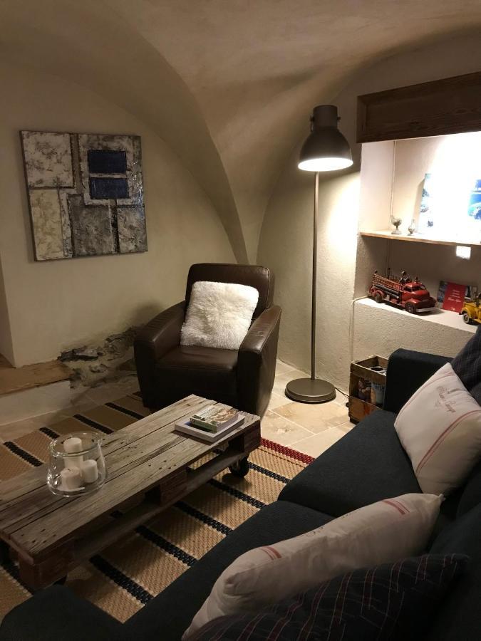 La Suite Lou Le Noyer  Εξωτερικό φωτογραφία